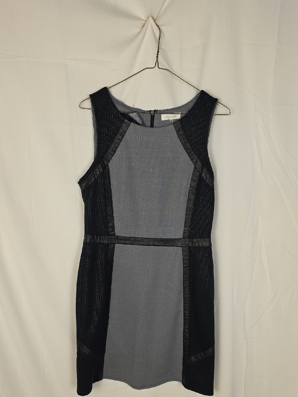 Sleeveless Colorblock Sheath Dress in Gray and Black